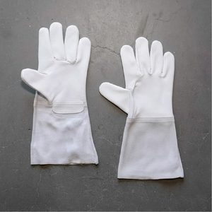 Gants de soudage de qualité supérieure, durables, en cuir, résistants à la chaleur, gants de travail haute sécurité, ajustement confortable pour le soudage et les travaux métalliques - Product Image 2