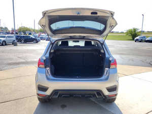 ค่อนข้างใช้2023 MIT-Sub-ishi OUT-Lan-der SP-ORT - Product Image 2