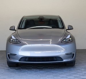 เทสลา โมเดล วาย ลอง รันจ์ เอดวีดี ปี 2025 - Product Image 1
