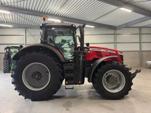 Tracteur Massey Ferguson 8740 S d'occasion en bon état. - Product Image 2