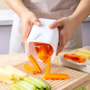 Gadget de cuisine intelligent en gros Hachoir à pommes de terre pressé à <span class=keywords><strong>la</strong></span> <span class=keywords><strong>main</strong></span> Trancheuse de pommes de terre à lame tranchante Coupe-frites frites - Product Image 4