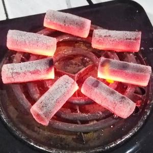 Briquettes de charbon de bois carrées 100% pur coco pour narguilé, chicha, barbecue - Écologiques, durables, testées 4x, fabriquées en Indonésie - Product Image 3