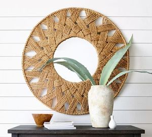 Miroir mural en rotin rustique bohème rustique miroir tissé à la main écologique pour la décoration intérieure naturelle pour les chambres et les couloirs - Product Image 1