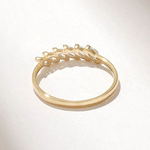 Impresionante Anillo de Oro de 10K con Diamante Moissanita Corte Marquesa, Joyería Clásica para Regalo de Boda, Compromiso, Aniversario, para Mujer - Product Image 3