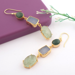 Boucles d'oreilles pendantes colorées à trois pierres quartz fraise vert naturel, agate de dentelle bleue et gouttes de prehnite cadeau plaqué or pour elle - Product Image 1