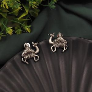 Meilleures ventes Boucles d'oreilles camel en argent de haute qualité Direct Inde Motif géométrique Bijoux de mode Fourniture directe de haute qualité - Product Image 2