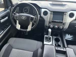 Toyota Tundra SR5 Double Cab 5.7L FFV 4WD 2014 - Product Image 3