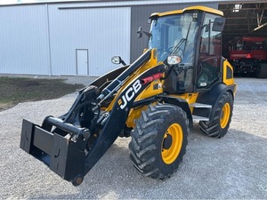 Cargador Frontal sobre Orugas JCB 409 AGRI 2023, Motor Kubota, Bomba de Cilindro Hidráulico Eaton, Caja de Cambios, Carga Nominal de 9 Toneladas, 1 Año de Garantía en el Motor - Product Image 4