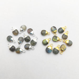 Colgante de Labradorita Natural Pulida con Baño de Oro |   Dijes de Piedras de Nacimiento para Joyería DIY al por Mayor - Product Image 4