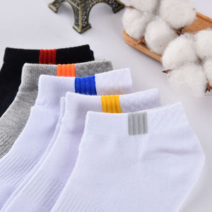 2025 Venta caliente nuevos calcetines de punto de moda con estilo para hombres/calcetines de algodón suave de calidad superior para hombres - Product Image 5