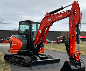 Miniexcavadora KX057-5 de 5.5 Toneladas con Motor y Bomba, con Cucharón de Excavación para Construcción, Jardinería y Movimiento de Tierras - Product Image 5