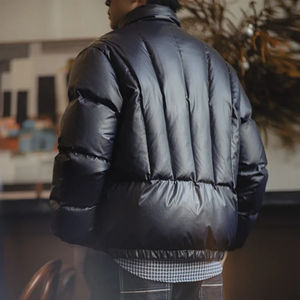 Chaqueta acolchada cálida de invierno personalizada para hombre con plumón blanco a prueba de viento y capucha impermeable, Abrigo acolchado personalizado de tela de lona - Product Image 3