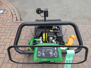 Cortacésped Walk Gas Greens con caja de recogida, mango de acero de grado industrial, garantía de 3 años, para campos de golf y fairways, OEM ODM - Product Image 3