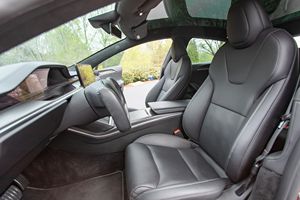 Tesla Model S Plaid 2021, Bajo Kilometraje, Caja de Cambios Automática, Dirección Suave, Gasolina/Eléctrico, Batería de Litio - Product Image 2