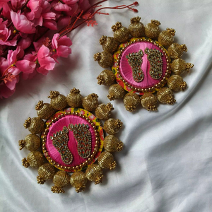 Ensemble de plateau Laxmi Ji Charan Paduka fait à la main Diwali Pooja pièce maîtresse pendaison de crémaillère événements religieux décorations de mariage - Product Image 2