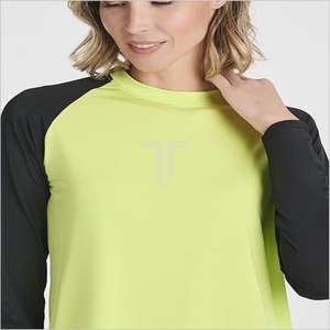 2024 Latest Design Lightweight Women's Rash Guard Customized Logo Printing <b>Low</b> MOQ Sports Wear Factory Direct - Product Image 4