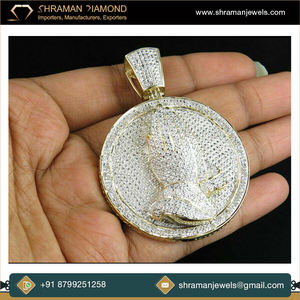 Design accrocheur cadeau de Noël bijoux fins 4.4CTS 925 argent VVS unisexe personnalisé mains de prière glacées pendentif en diamant Moissanite - Product Image 2