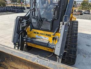 Chargeuse compacte New Holland C362 d'occasion avec garantie d'un an, composants principaux du vérin hydraulique Eaton - PLC et engrenage - Product Image 6