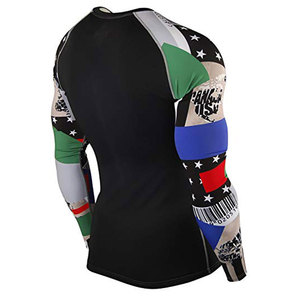 Vente en gros Rashguard à manches courtes pour hommes en polyester vierge personnalisé imprimé par sublimation respirant et maximisant l'usure - Product Image 3