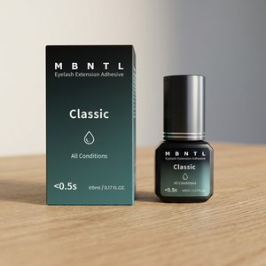 Colle liquide pour extensions de cils MBNTL fabriquée en Corée - Stock entrepôt - Séchage rapide 0,5s - Qualité supérieure - Sans cruauté animale - Végétalienne - Résistante à l'eau - Tenue 8 semaines - Product Image 1