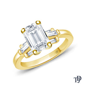 Anillo de Compromiso con Acentos de Baguette en Oro de 18K con Diamante Esmeralda Natural (Natural) en el Centro, Fabricante Mayorista y Minorista OEM - Product Image 2