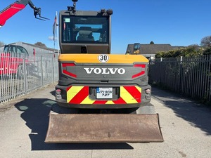 Excavatrice Volvo EW60E Rubber Duck de 8 tonnes avec moteur Hitachi, pompe, boîte de vitesses et PLC - Product Image 5