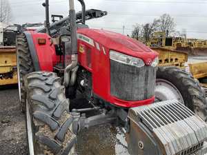 Tractor de Ruedas Massey Ferguson 6713 2018 - Motor de Alto Rendimiento de 130 HP, Bomba y Caja de Cambios para Uso Agrícola - Product Image 2