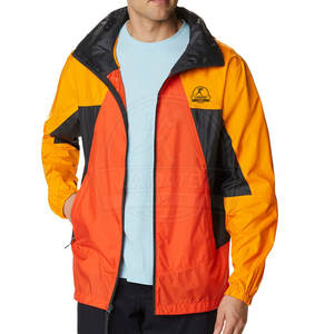 Cómoda chaqueta cortavientos con capucha con logotipo frontal Color personalizado Chaqueta de invierno de alta calidad Transpirable y ecológico - Product Image 4