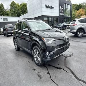 Toyota RAV4 XLE 2017, intérieur cuir foncé, boîte automatique, conduite à gauche, taille des pneus R16, caméra arrière, type coupé - Product Image 1