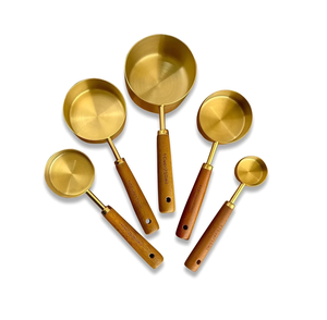 Tazas y cucharas medidoras de latón, diseño grabado, cuchara medidora perfecta al por mayor para especias, uso en la cocina - Product Image 1