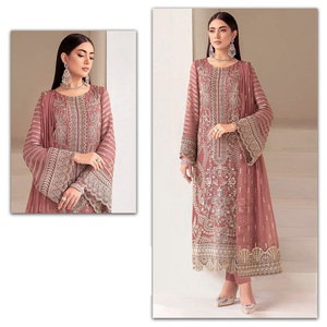 Costume pakistanais de haute qualité en faux georgette lourd avec broderie, travail de séquence et travail de khatli, costume pakistanais prêt à porter - Product Image 1