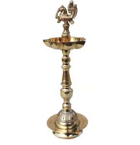 เชิงเทียนทองเหลือง swastik Deepak สำหรับ Puja สง่างามสำหรับงานฉลองเทศกาลอีสเตอร์อุปกรณ์ตกแต่งวัด - Product Image 1