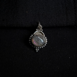 Fabricants et fournisseurs de pendentifs en pierres précieuses en Inde Fabricants de bijoux en argent sterling 925 DE VENDEUR ET FOURNISSEUR INDIEN - Product Image 1