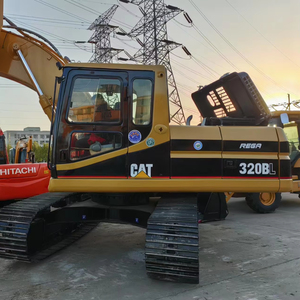 Pelle sur chenilles Caterpillar 320BL hydraulique 20t Excavatrice CAT 320BL d'occasion en bon état à vendre à bas prix - Product Image 1