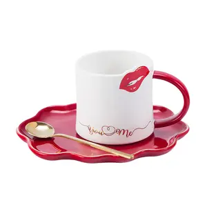 Элегантная и сексуальная красная керамическая чашка и тарелка для молодых мужчин и женщин, для завтрака, молока, кофе, питьевой воды, керамическая чашка