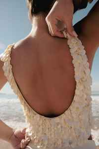 Maillot de bain une pièce de qualité supérieure pour femmes haut de plage court dentelle pailletée 100% polyester maillot de bain écologique pour la plage - Product Image 3