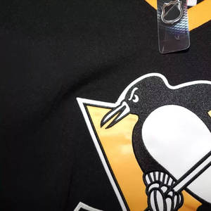 Maillot de hockey sur glace de qualité supérieure fabriqué en usine OEM nom d'équipe personnalisable bas quantité minimale de commande uniforme du meilleur matériau pour le sport - Product Image 5