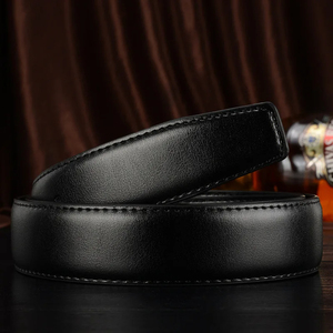 Cinturón de piel auténtica de vaca marrón clásico con hebilla metálica personalizada para hombre estilo informal de Pakistán - Product Image 3