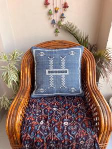 ปลอกหมอนอิงผ้าคอตตอนทรงสี่เหลี่ยมสไตล์ดั้งเดิมทำด้วยมือปลอกหมอนดีไซน์รูปทรงเรขาคณิตสำหรับใช้ในบ้านหรือในโรงแรม - Product Image 2