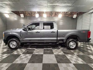 CONDITION SUPÉRIEURE UTILISÉE 2025 Ford F-250 Super Duty - Product Image 2