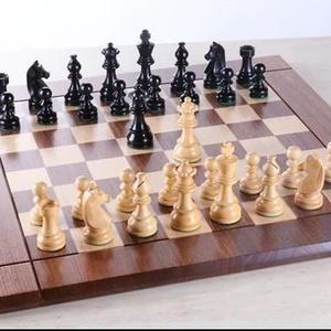 Juego de ajedrez personalizado de madera superventas para juegos de interior Juego de tablero de ajedrez de lujo El mejor juego de interior - Product Image 1