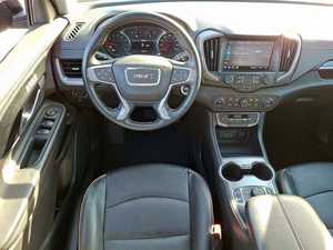 GMCC AT4 2024, SUV Crossover de Lujo Ultra, Tracción en las Cuatro Ruedas, Gasolina, Automático, Cámara Trasera de 360°, INVERMENTABLE - Product Image 3