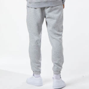 กางเกงวอร์มผู้ชายสุดเทรนดี้ ผลิตจากผ้าเนื้อนุ่ม เหมาะสำหรับออกกำลังกาย วิ่ง และแฟชั่นสตรีท - Product Image 3