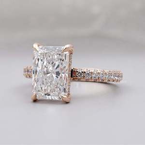 Anillo de Compromiso con Certificado IGI, Diamante Cultivado en Laboratorio con Corte Radiante, Banda Pavé y Halo Oculto, Anillos de Diamantes Elegantes - Product Image 2