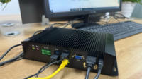PC Mini industri dengan M.2 Nvme SSD & tampilan LCD 1212 Gen I7 desain kotak tanpa kipas untuk Edge Computing & IoT
