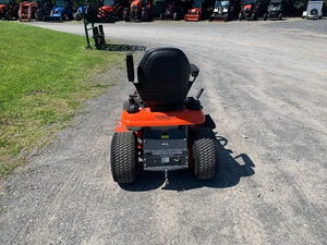 Tondeuse à gazon Kubota F2890 d'origine avec nouveau moteur à engrenages en acier B2301HSD à 4 temps outils de jardin tracteur à chenilles vente bon marché - Product Image 4