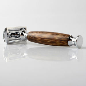 Brocha de afeitar de acero inoxidable respetuosa con el medio ambiente y soporte para afeitadora con logotipo personalizado, ligera y duradera - Product Image 5