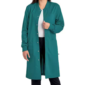 Cómoda bata de laboratorio médico hecha a medida Tallas grandes Bata de laboratorio médico ligera para superventas Hecho en Pakistán - Product Image 4