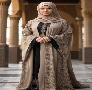 อาบายะห์ผ้ากำมะหยี่สีดำแบบเปิด พร้อมงานปักลายทองแบบดั้งเดิมอย่างประณีต มีจำหน่ายในราคาขายส่ง - Product Image 4