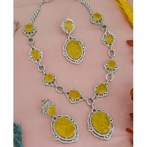 ชุดสร้อยคอเพทายสีเงินพร้อมต่างหูแฟชั่นสำหรับงานแต่งงานคอลเลกชันสวมใส่สำหรับผู้หญิง - Product Image 2